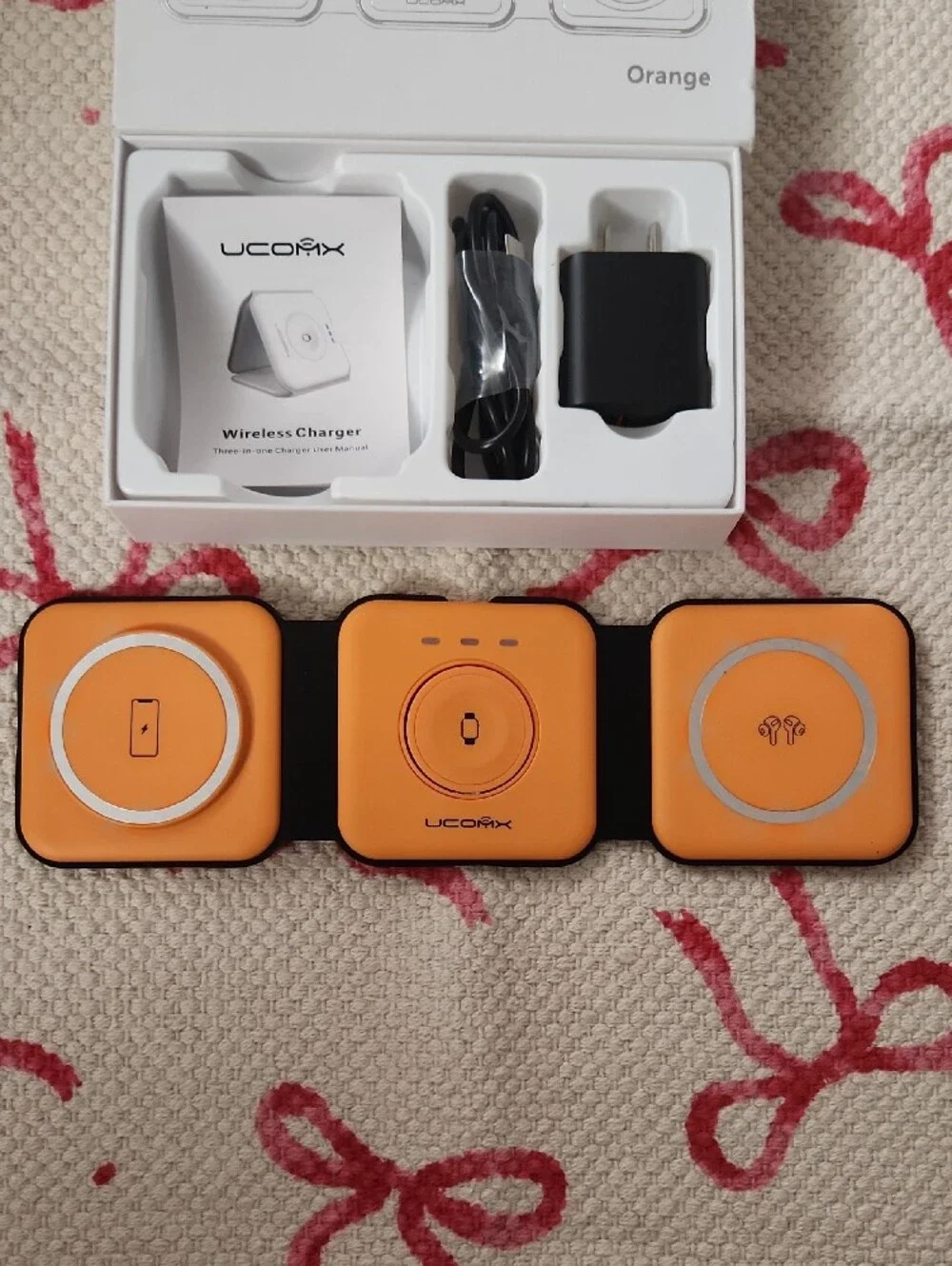 Ucomx Orange 3-in-1 Portable Magnetic Wireless Charger For APPLE Products Only